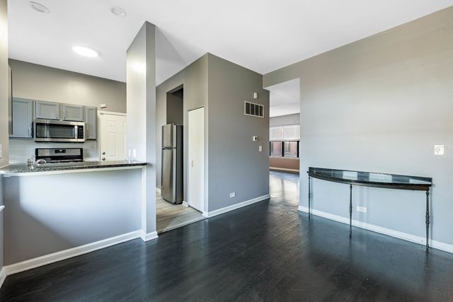 3704 S King Drive 3C, Chicago, IL 60653