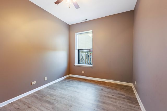 3704 S King Drive 3C, Chicago, IL 60653