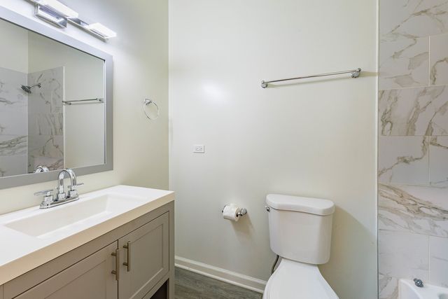 3704 S King Drive 3C, Chicago, IL 60653