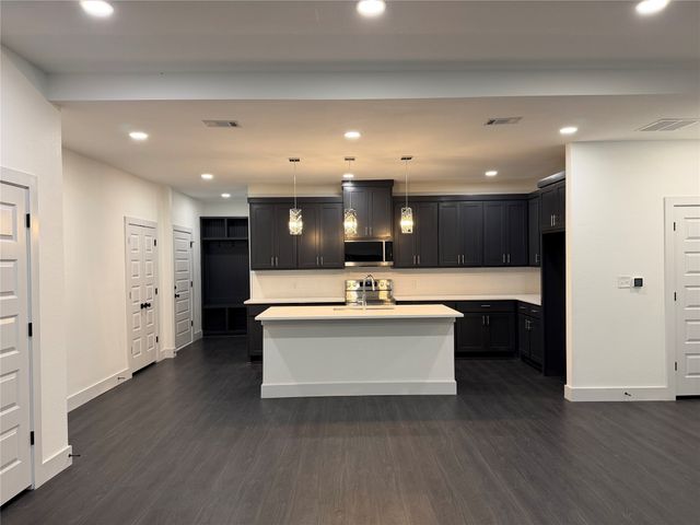 2091 Goodwyn Road, Avalon, TX 76623