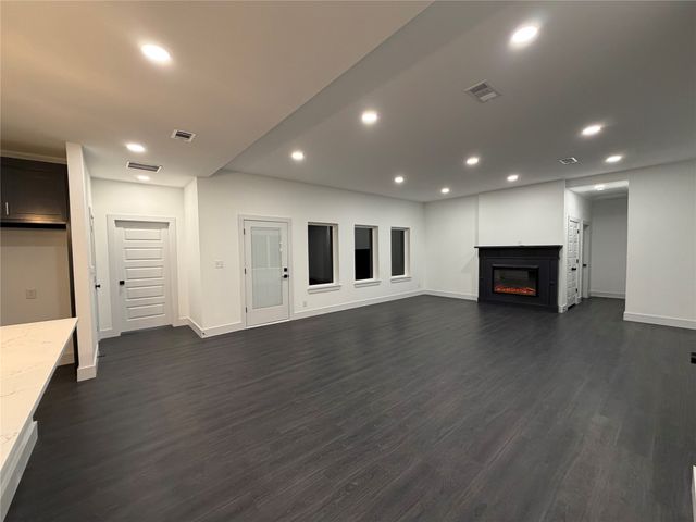 2091 Goodwyn Road, Avalon, TX 76623