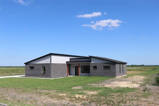 2091 Goodwyn Road, Avalon, TX 76623