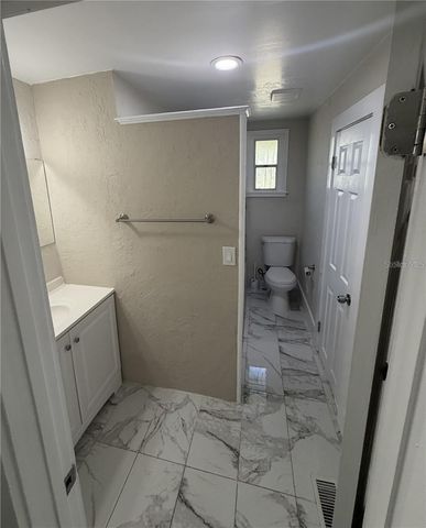 2107 NE 8TH ROAD, Ocala, FL 34470