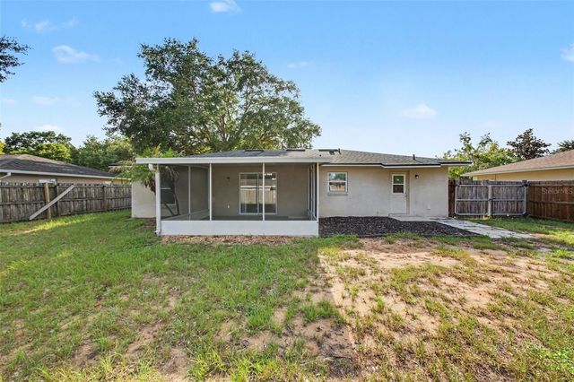 450 PARK GLEN DRIVE, Tavares, FL 32778