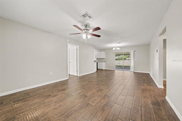450 PARK GLEN DRIVE, Tavares, FL 32778
