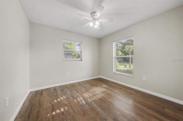 450 PARK GLEN DRIVE, Tavares, FL 32778