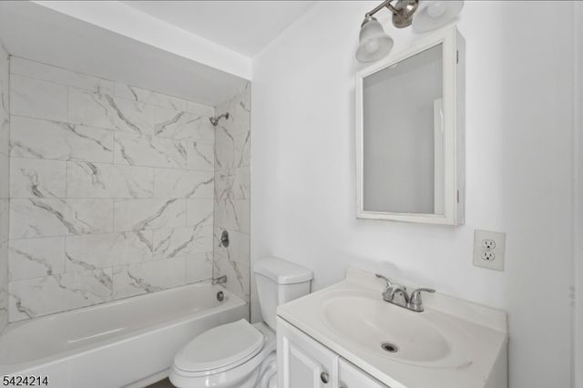 7 Prospect Ter, East Orange City, NJ 07017