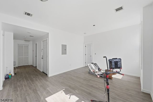 7 Prospect Ter, East Orange City, NJ 07017