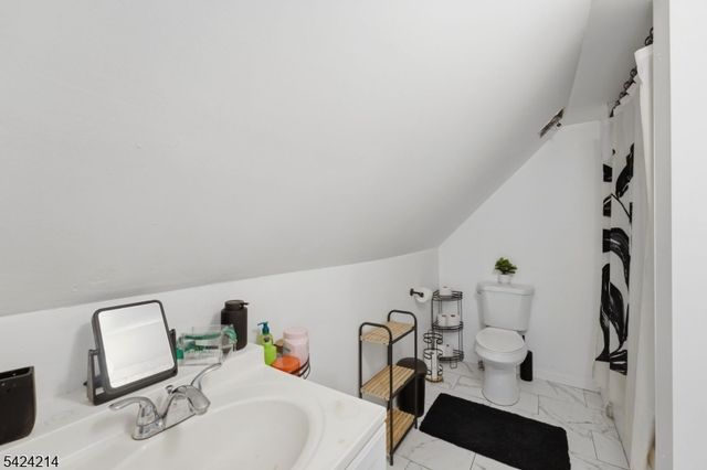 7 Prospect Ter, East Orange City, NJ 07017