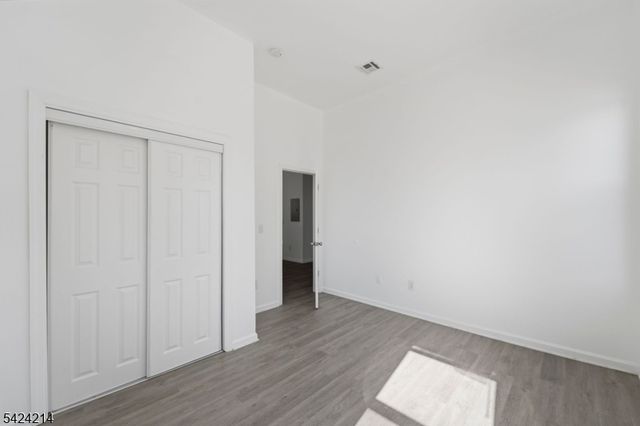 7 Prospect Ter, East Orange City, NJ 07017