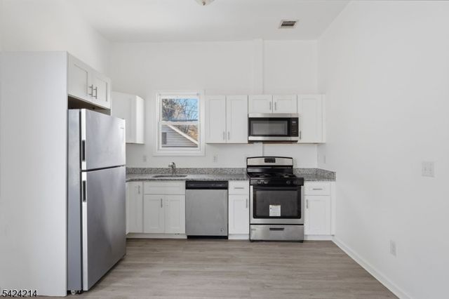 7 Prospect Ter, East Orange City, NJ 07017