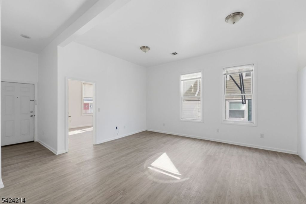 7 Prospect Ter, East Orange City, NJ 07017 — photo 4
