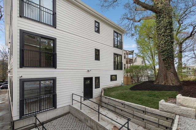 72 Hyde Park Ave 5 & 6, Boston, MA 02130