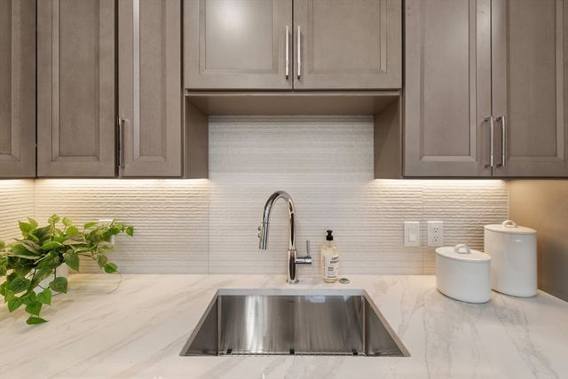 72 Hyde Park Ave 5 & 6, Boston, MA 02130