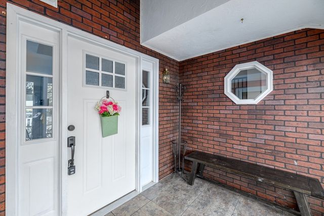 1 Pine Lane, Brookfield, MA 01506