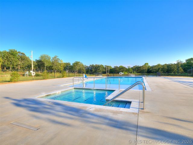 27 Pebble Ridge Road, Eufaula, OK 74432