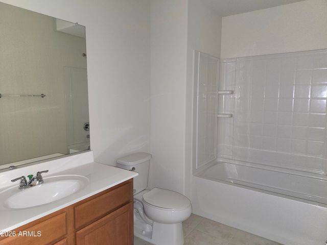 9046 W LUKE Avenue, Glendale, AZ 85305