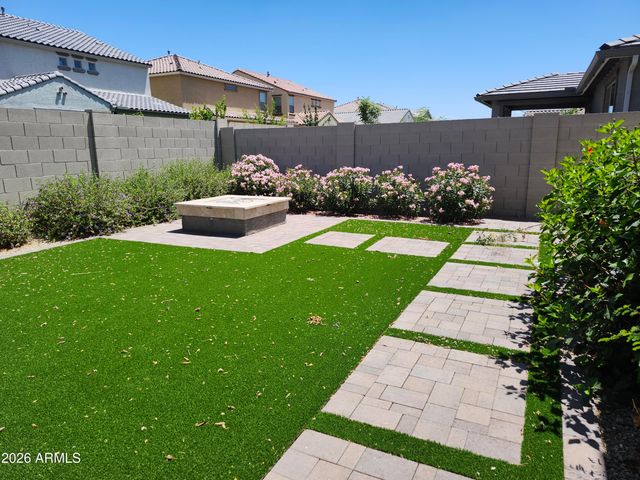 9046 W LUKE Avenue, Glendale, AZ 85305