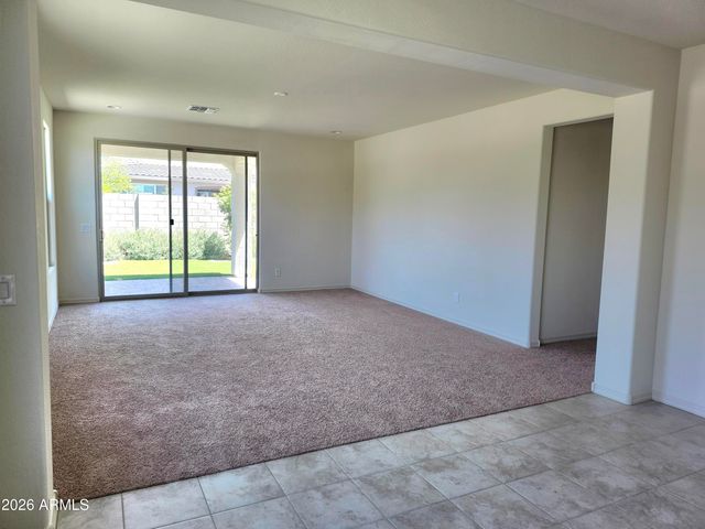 9046 W LUKE Avenue, Glendale, AZ 85305