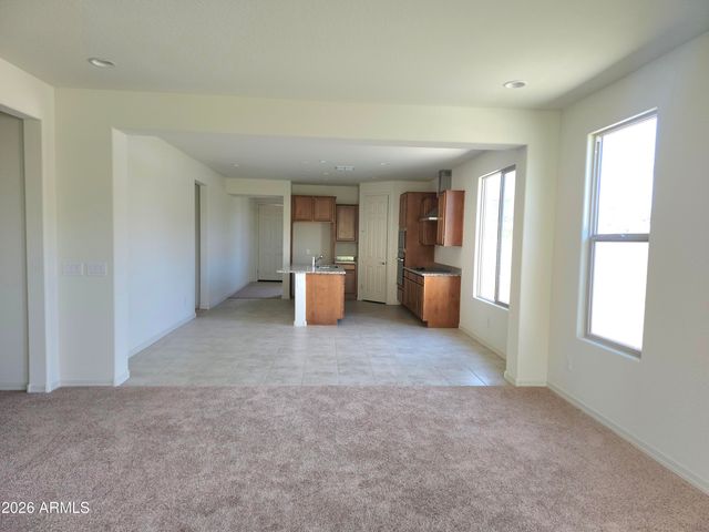 9046 W LUKE Avenue, Glendale, AZ 85305