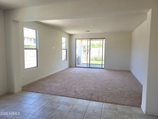 9046 W LUKE Avenue, Glendale, AZ 85305