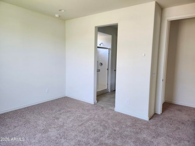 9046 W LUKE Avenue, Glendale, AZ 85305
