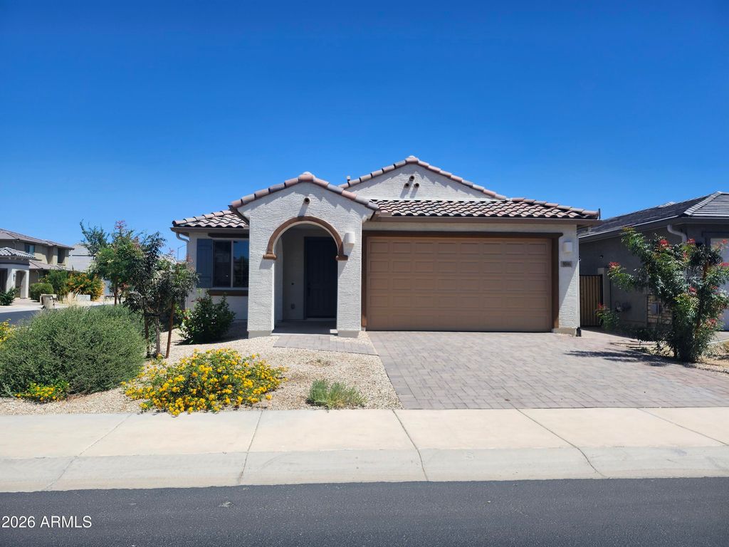 9046 W LUKE Avenue, Glendale, AZ 85305