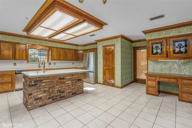 106 Fairmont Drive, Bossier City, LA 71111