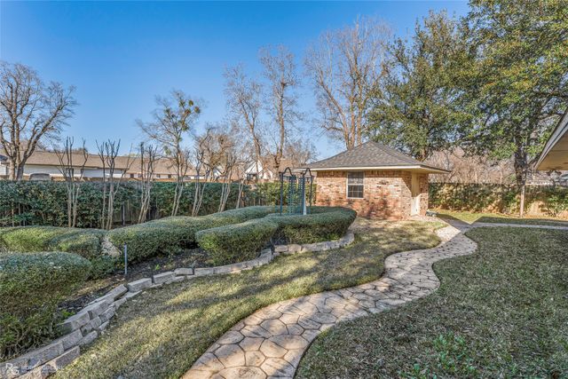 106 Fairmont Drive, Bossier City, LA 71111