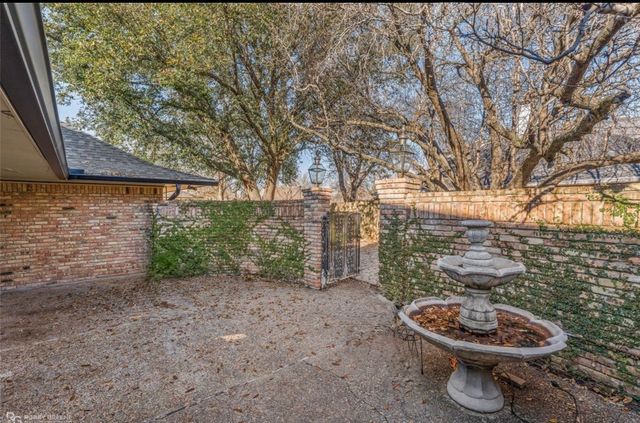 106 Fairmont Drive, Bossier City, LA 71111