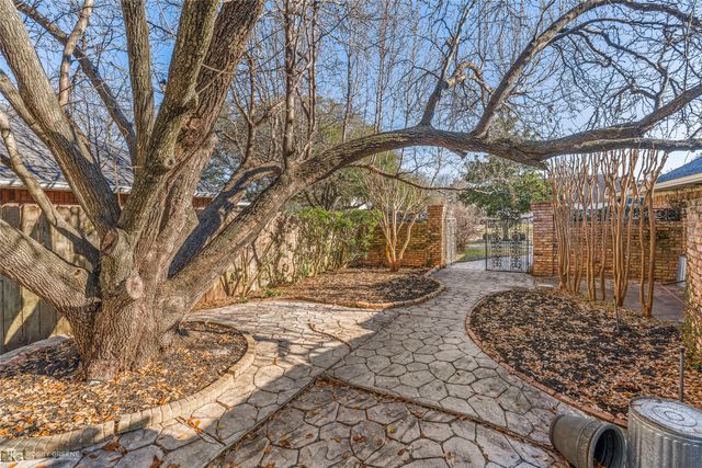 106 Fairmont Drive, Bossier City, LA 71111