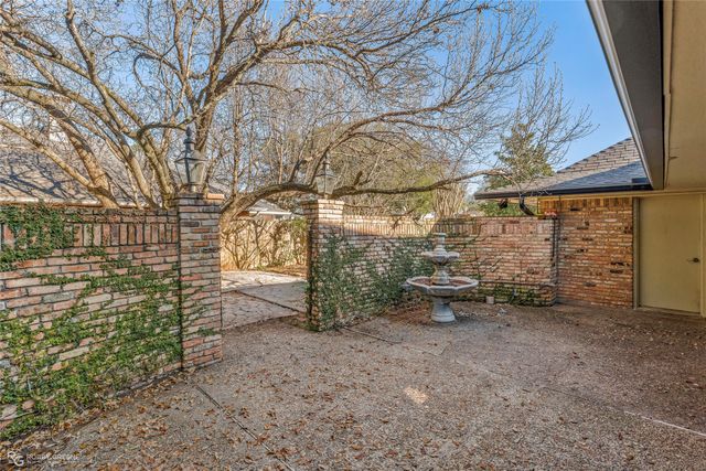 106 Fairmont Drive, Bossier City, LA 71111