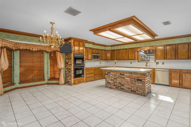 106 Fairmont Drive, Bossier City, LA 71111