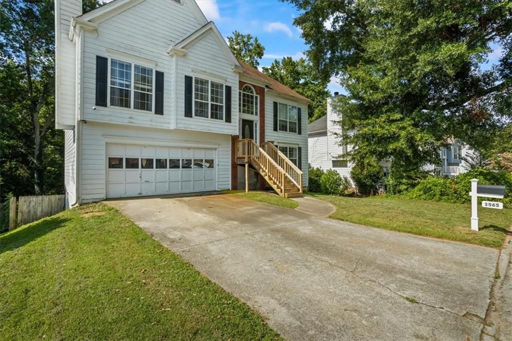 1565 Watercrest Circle, Lawrenceville, GA 30043