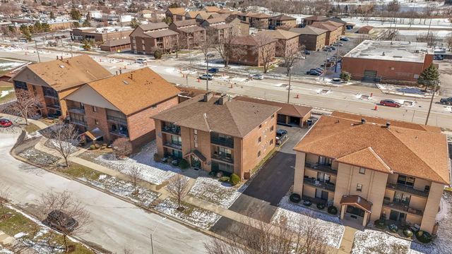 16819 81st Avenue 1S, Tinley Park, IL 60477