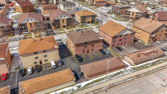 16819 81st Avenue 1S, Tinley Park, IL 60477