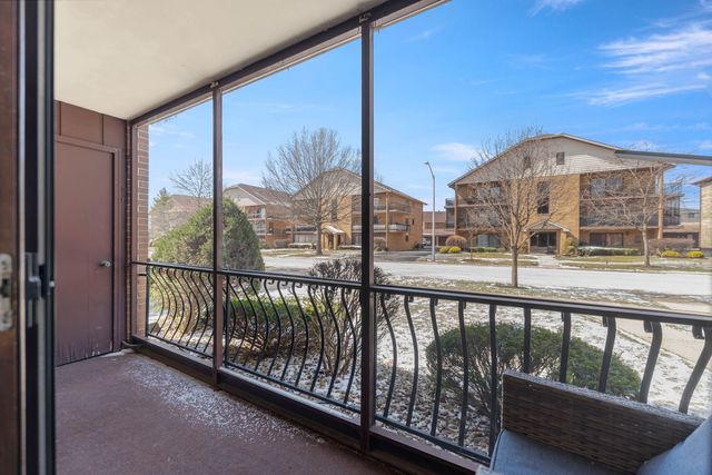 16819 81st Avenue 1S, Tinley Park, IL 60477