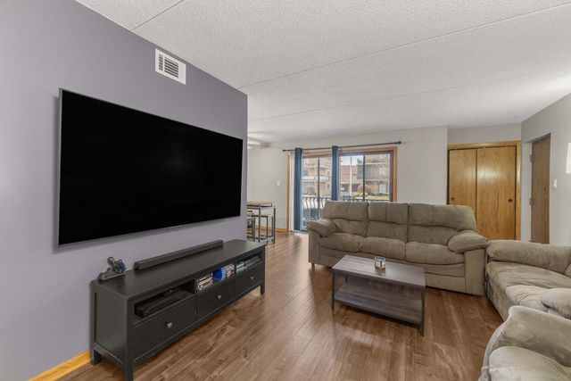 16819 81st Avenue 1S, Tinley Park, IL 60477