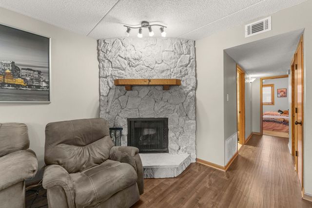 16819 81st Avenue 1S, Tinley Park, IL 60477