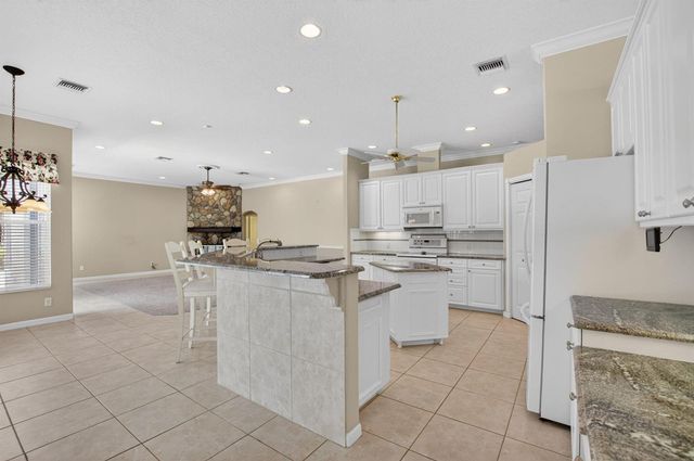 9774 Saddle Court, Lake Worth, FL 33467