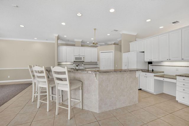 9774 Saddle Court, Lake Worth, FL 33467