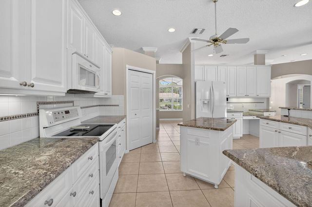 9774 Saddle Court, Lake Worth, FL 33467