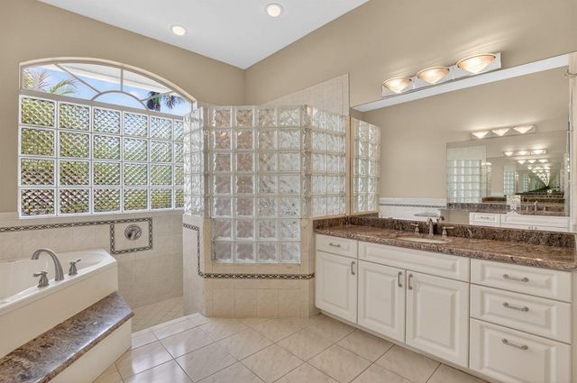 9774 Saddle Court, Lake Worth, FL 33467