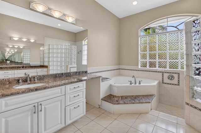 9774 Saddle Court, Lake Worth, FL 33467