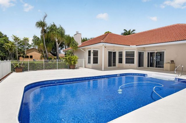 9774 Saddle Court, Lake Worth, FL 33467