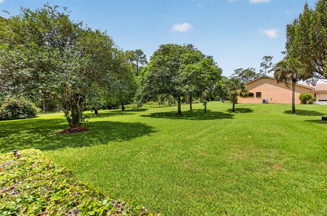 9774 Saddle Court, Lake Worth, FL 33467