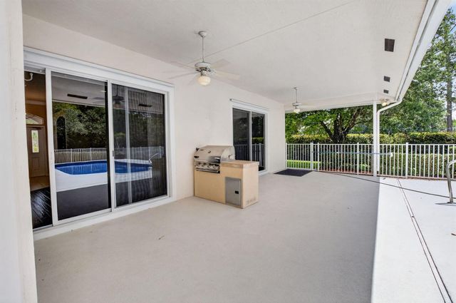 9774 Saddle Court, Lake Worth, FL 33467