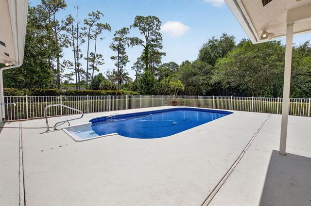 9774 Saddle Court, Lake Worth, FL 33467