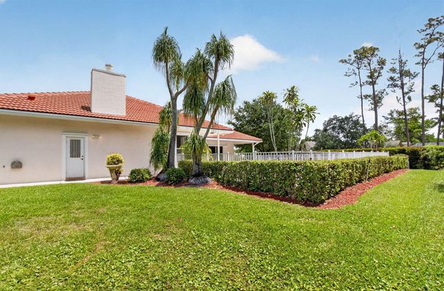 9774 Saddle Court, Lake Worth, FL 33467