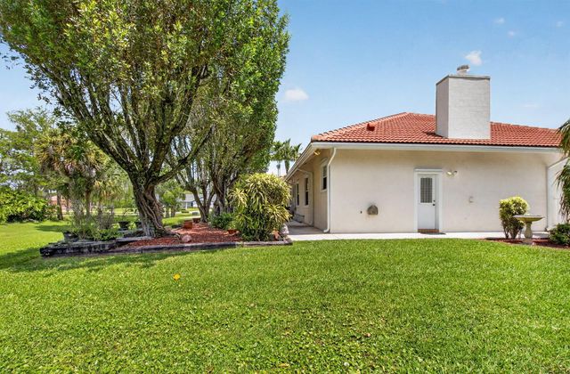 9774 Saddle Court, Lake Worth, FL 33467